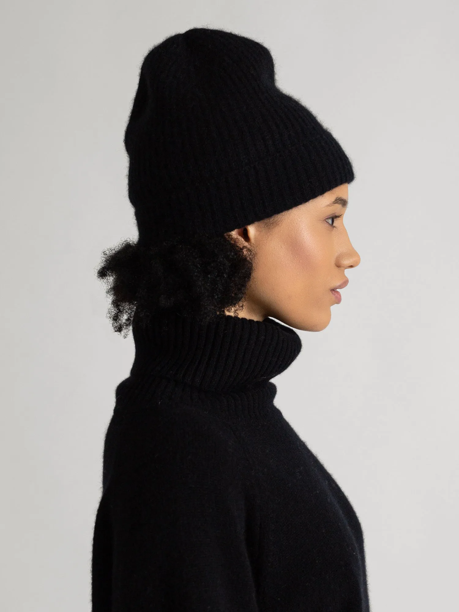 Cashmere beanie "Elli" - black